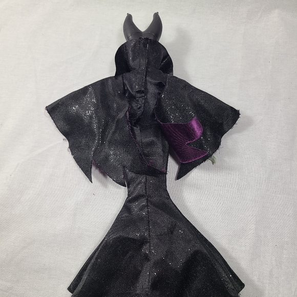 Disney Store Classics Maleficent Villain 12" And Sleeping Beauty Dolls - Picture 7 of 8